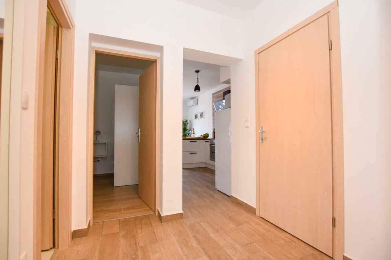 Apartments Milena 8 Mandre Kültér fotó