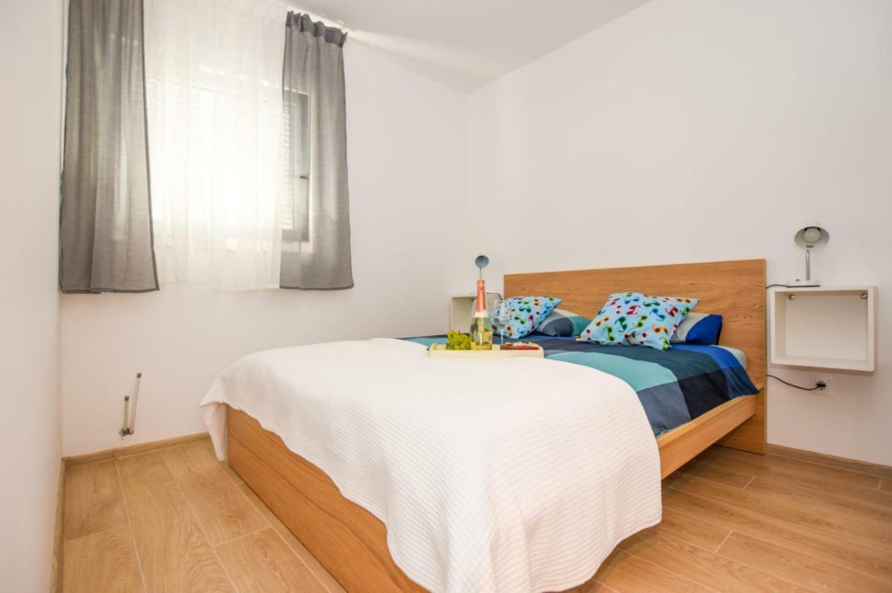 Apartments Milena 8 Mandre Kültér fotó