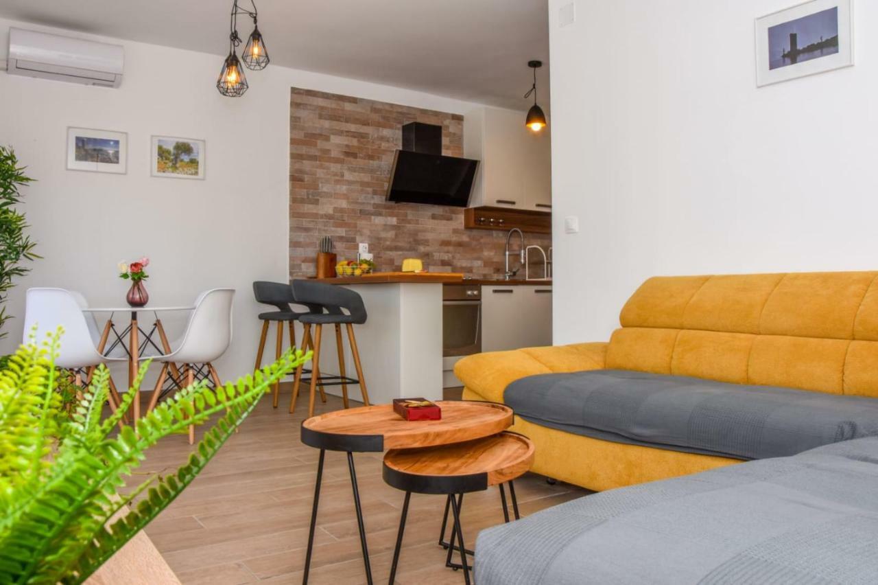 Apartments Milena 8 Mandre Kültér fotó